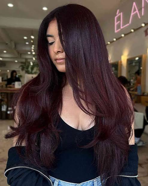 17 Cherry Cola Hair Color Balayage Ideas That’ll Make You Book a Salon Appointment Today