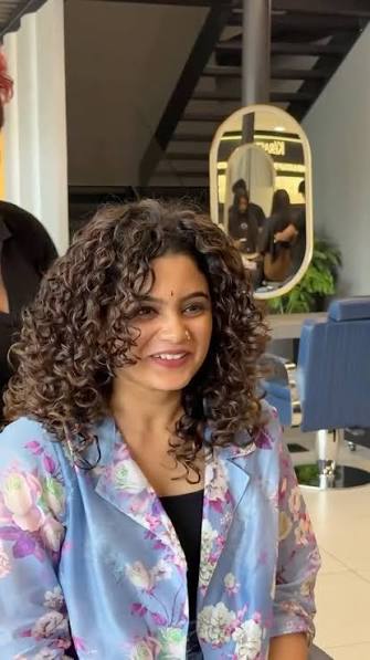 19 Curly Hair Dark Brown with Highlights Ideas That Turn Heads