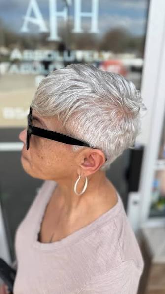 20 Short Hairstyles for Women Over 50 with Gray Hair
